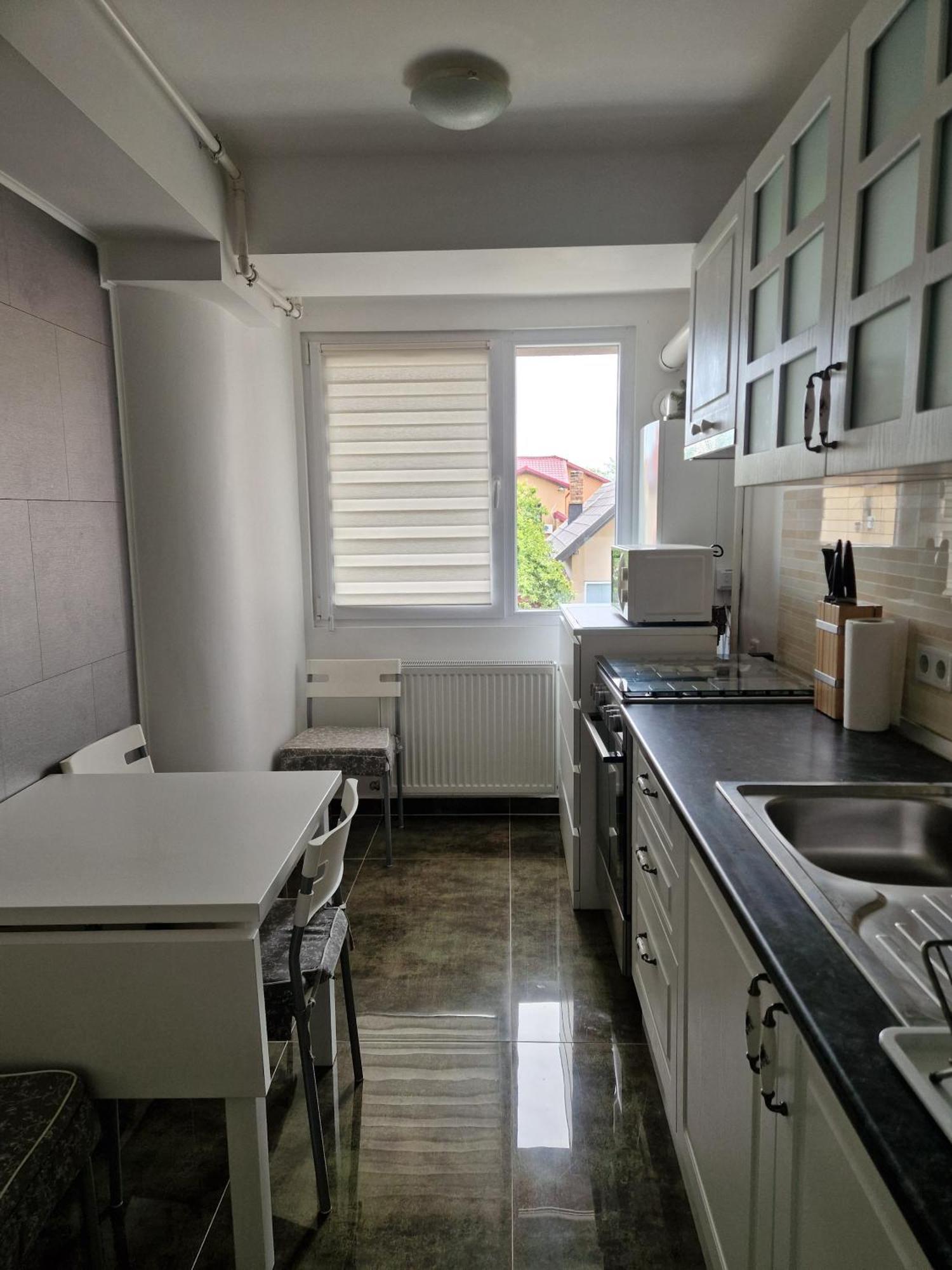 Apartament In Отопени Экстерьер фото